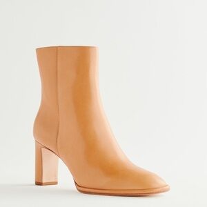 Reformation Gillian Ankle Boots in Light Brown Leather, Size 8